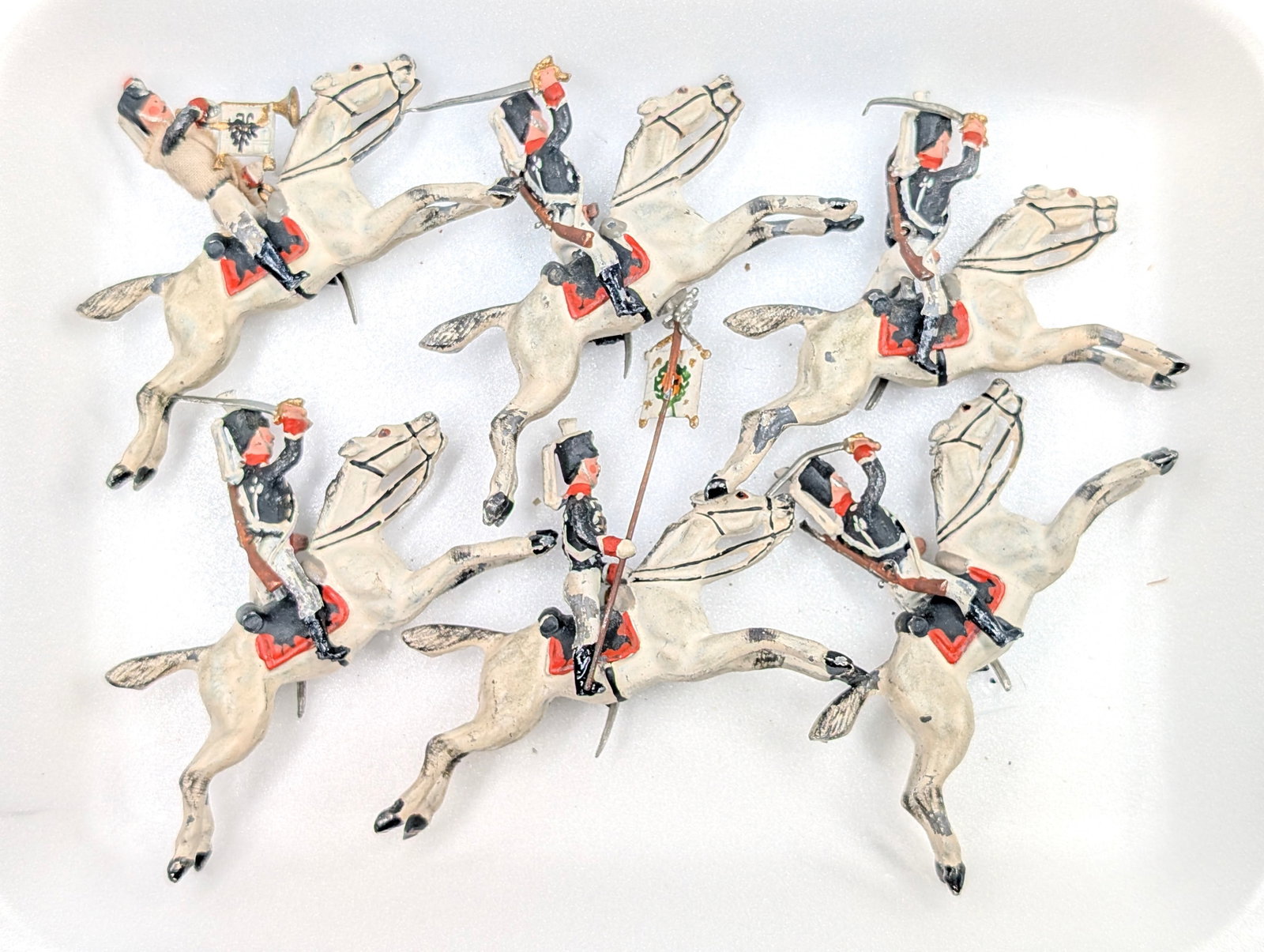 ASSORTED LOT OF VARIOUS HAND PAINTED SOLDIERS: ALL REMAIN IN FAIR TO GOOD CONDITION, SHOWING SOME TYPICAL WEAR.