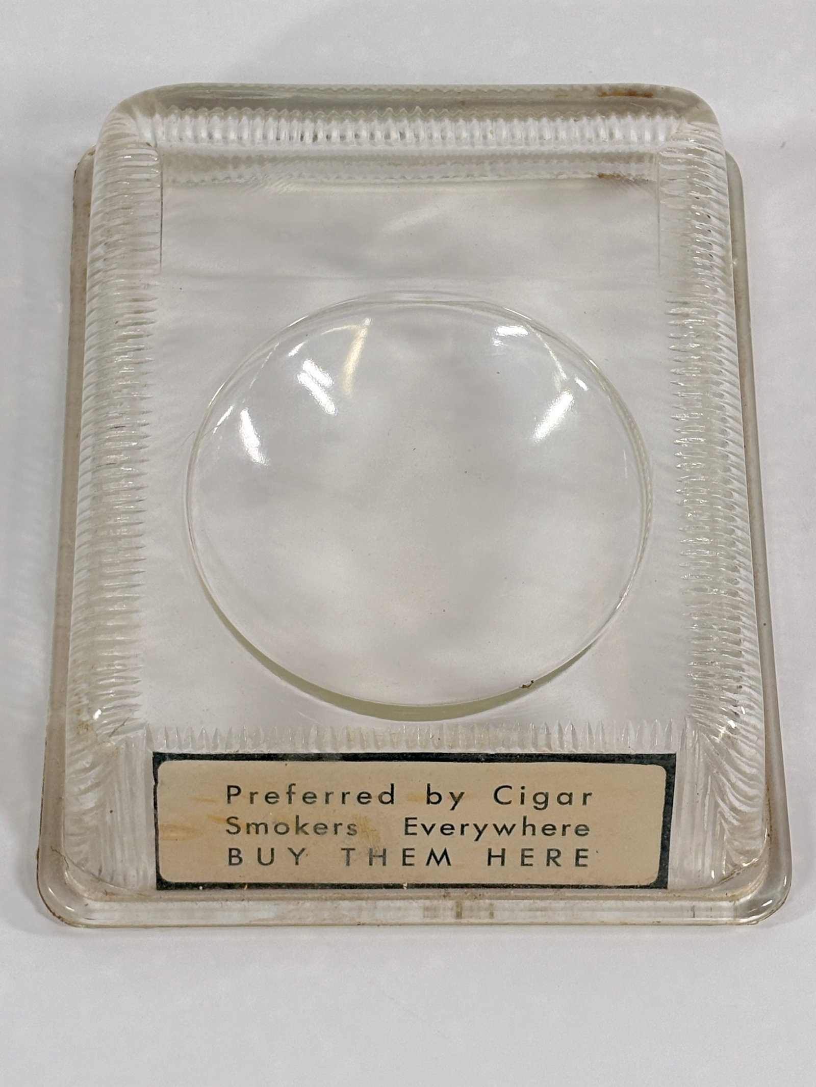 VINTAGE CIGAR ADVERTISING GLASS COUNTER ASHTRAY DISPLAY: REMAINS IN GOOD CONDITION, SHOWING SOME TYPICAL WEAR. NO CHIPS OR CRACKS.
