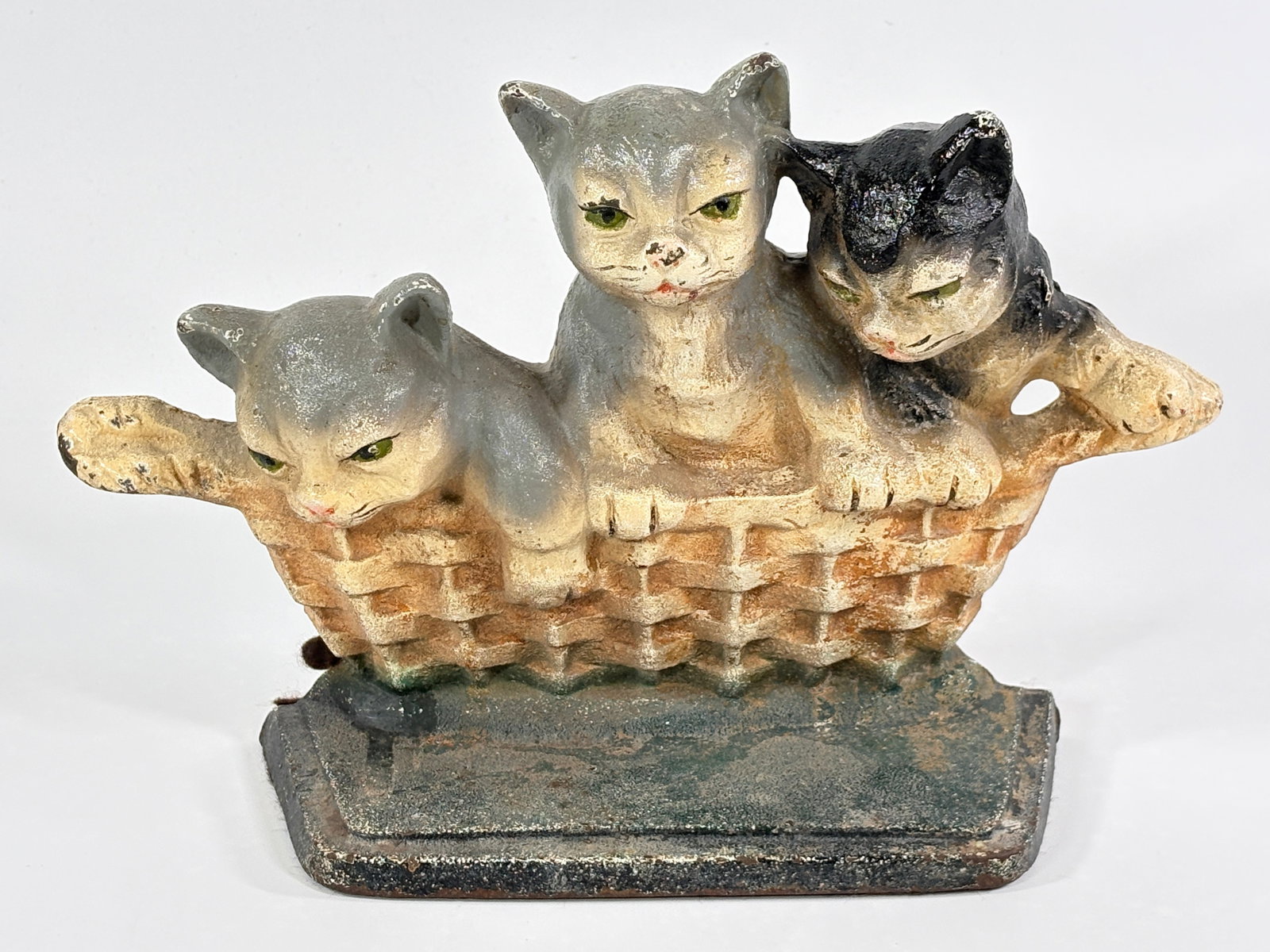 ANTIQUE CAST IRON CAT KITTENS IN BASKET DOORSTOP (1 of 5)