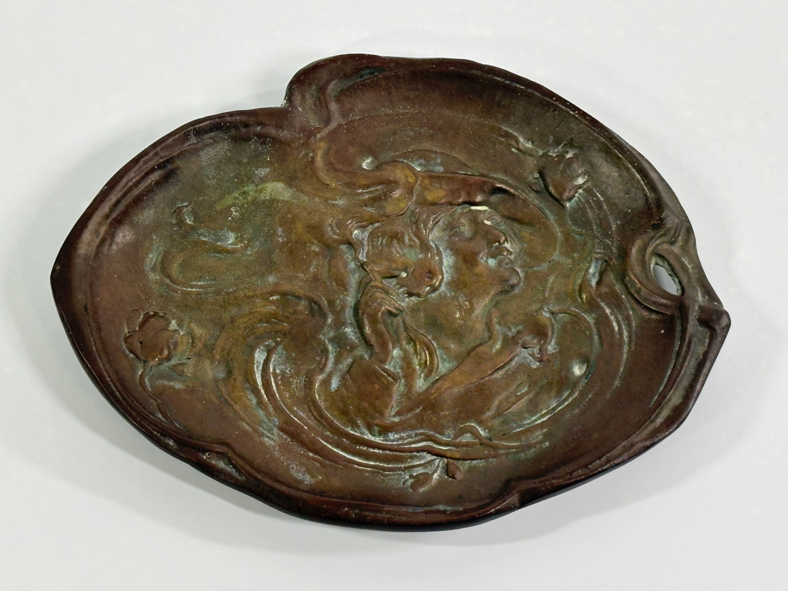 ANTIQUE ART NOUVEAU BRASS DRESSER TRAY: REMAINS IN GOOD CONDITION, SHOWING SOME TYPICAL WEAR. NEEDS CLEANED.