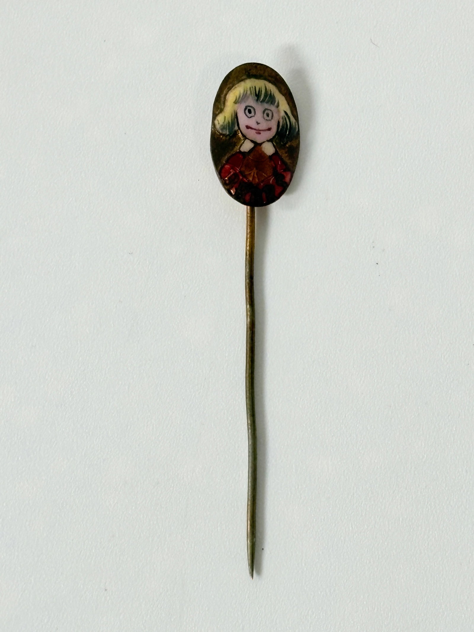 ANTIQUE ENAMELED BUSTER BROWN HAT / STICK PIN (1 of 4)