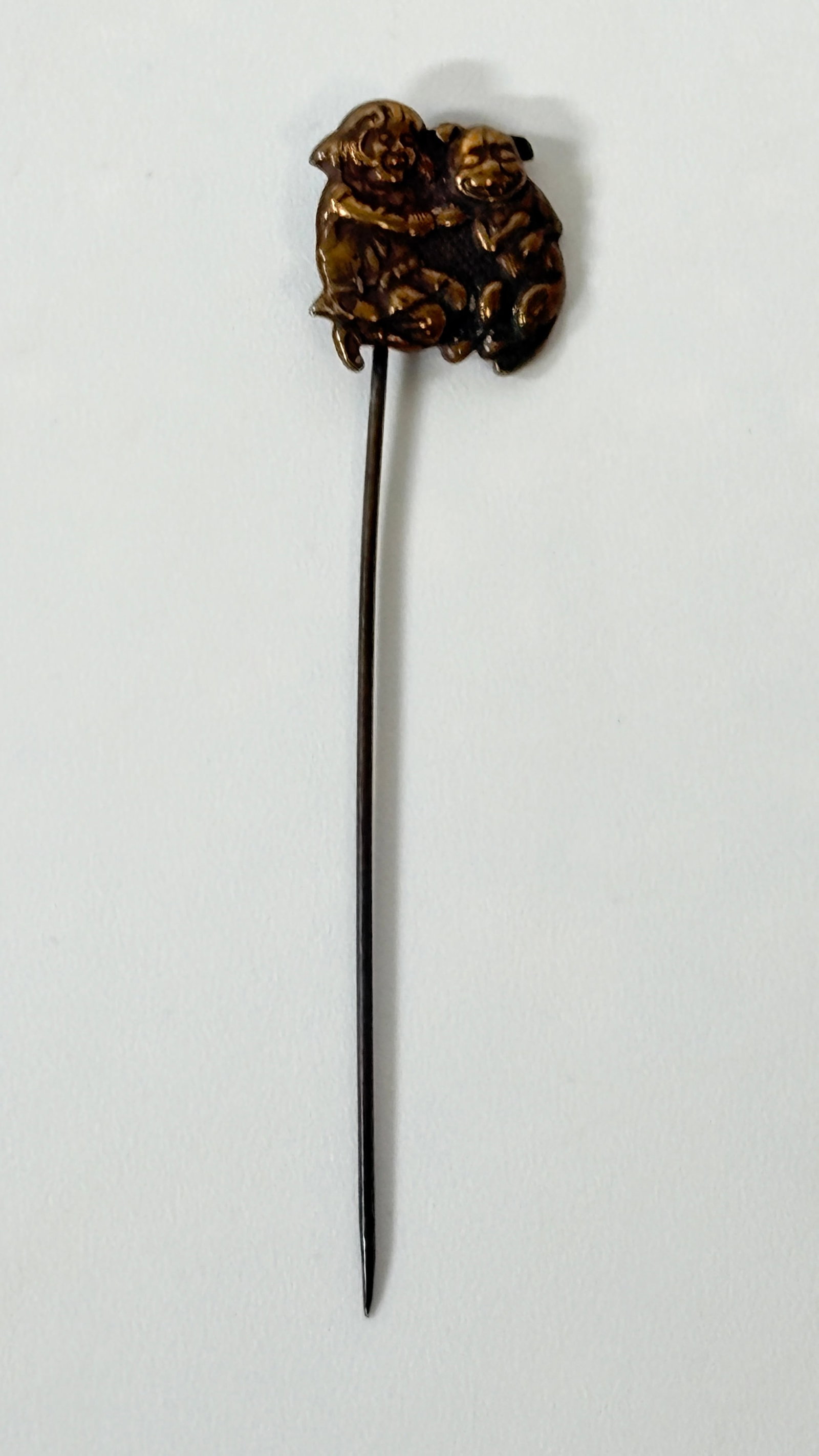 ANTIQUE BUSTER BROWN & TIGE HAT / STICK PIN: REMAINS IN GOOD CONDITION, SHOWING SOME TYPICAL WEAR.