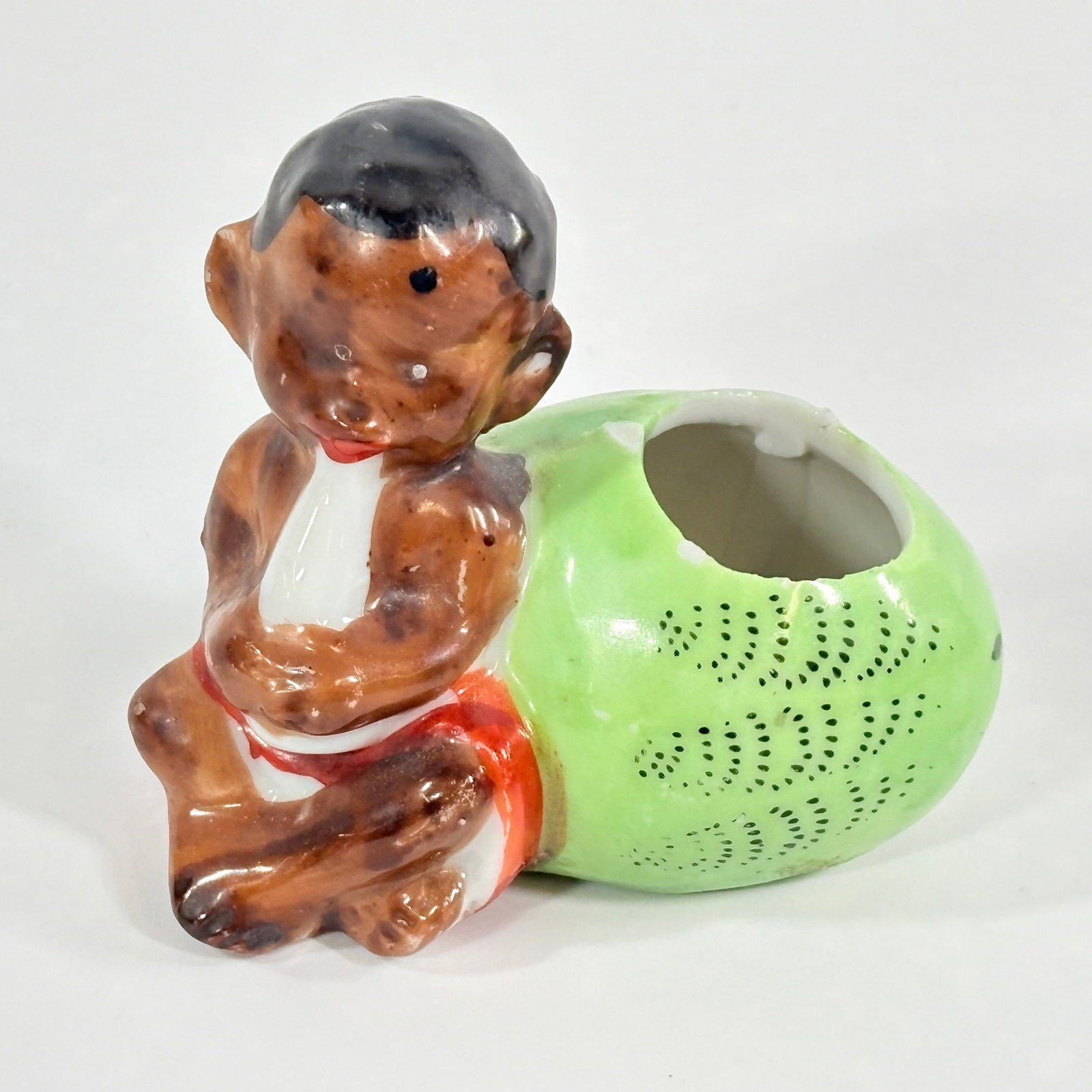 JAPAN CERAMIC BLACK AMERICAN MATCH HOLDER (1 of 6)