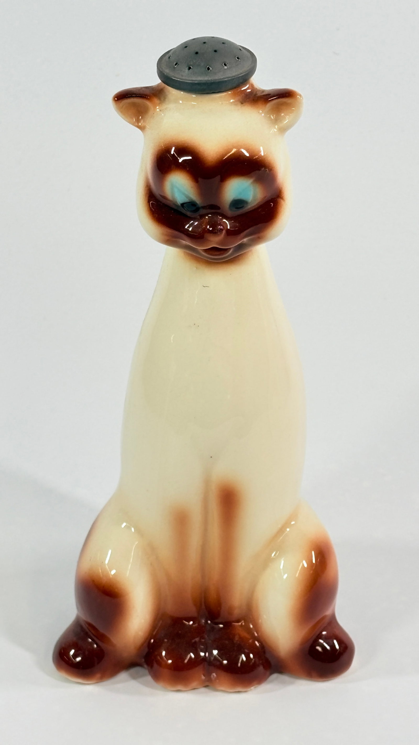 VINTAGE CERAMIC COMICAL CAT LAUNDRY SPRINKLER BOTTLE: REMAINS IN GOOD CONDITION, NO CHIPS OR CRACKS.