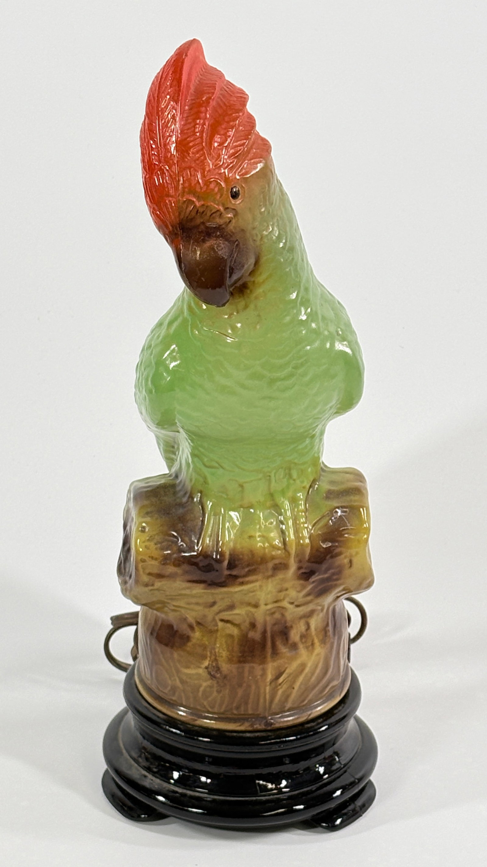 1920'S TIFFIN GLASS FIGURAL PARROT ACCENT LAMP: REMAINS IN VERY GOOD CONDITION, SHOWING LIGHT WEAR. NO CHIPS OR CRACKS.
