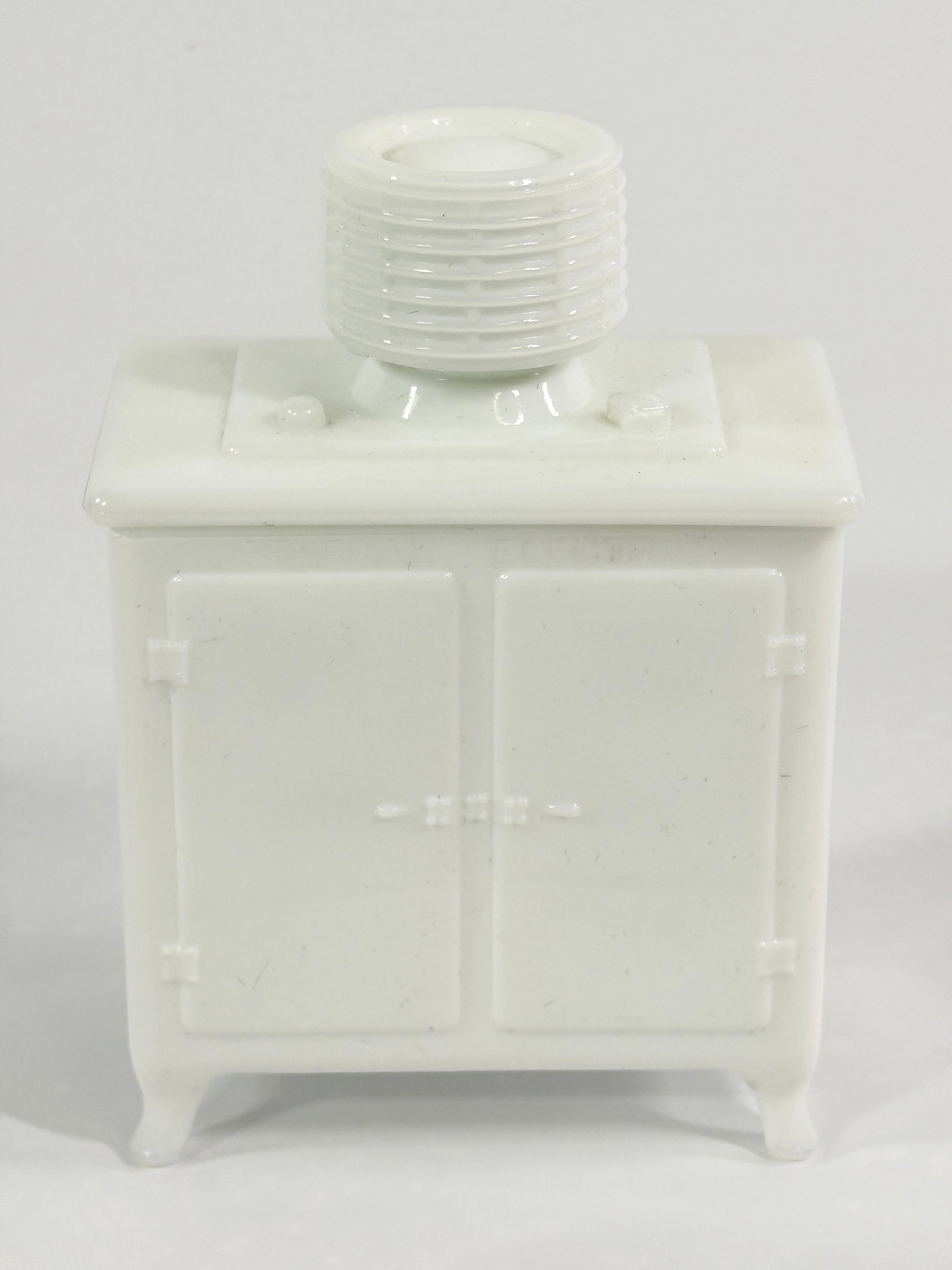 MILK GLASS FIGURAL MONITOR TOP LIDED REFRIGERATOR BOX: REMAINS IN VERY GOOD CONDITION, NO CHIPS OR CRACKS.