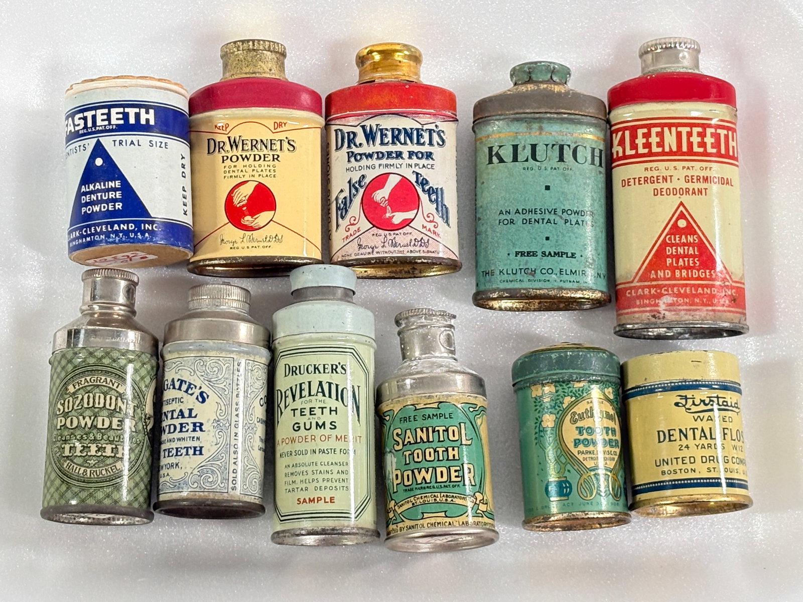 VARIOUS ADVERTISING DENTAL PRODUCT TINS: ALL REMAIN IN GOOD CONDITION, SHOWING SOME TYPICAL WEAR.