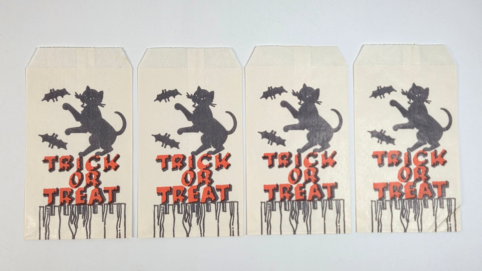 4) VINTAGE HALLOWEEN BLACK CAT TRICK OR TREAT BAGS (1 of 6)