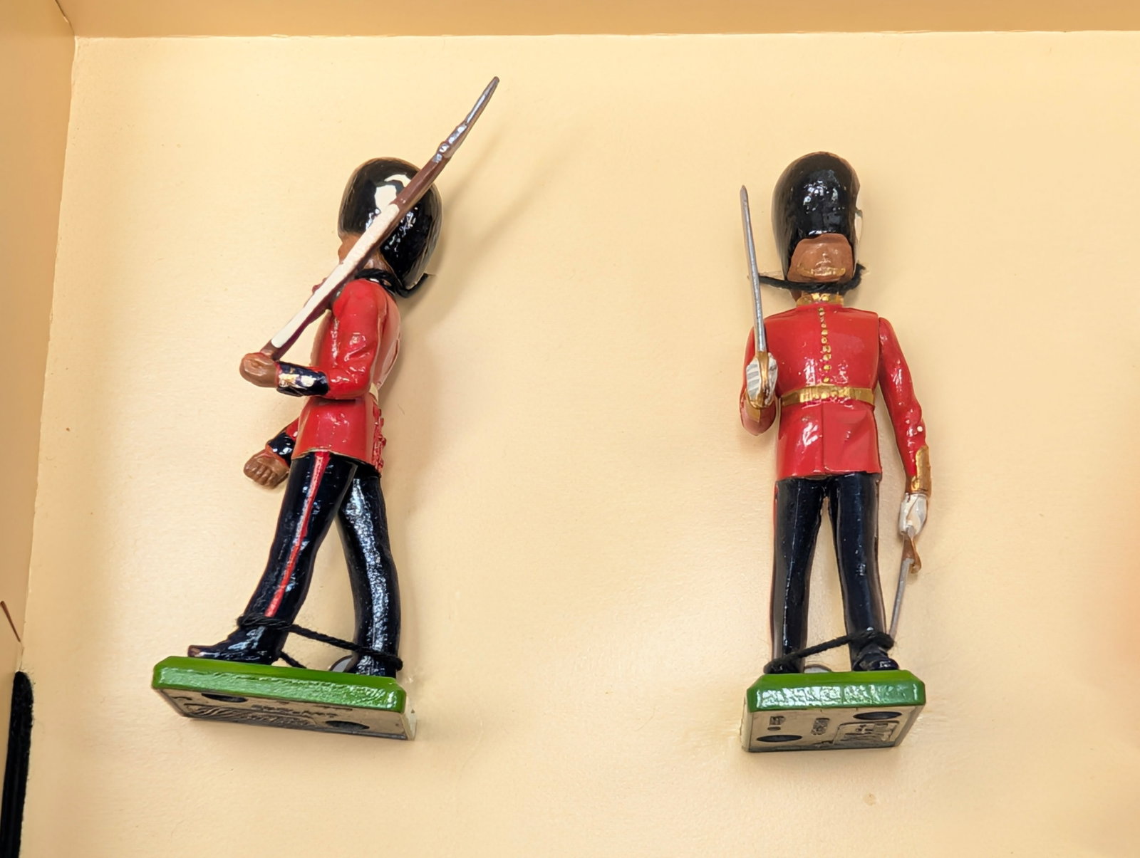 BRITAIN 5186 WELSH GUARDS SET - 2