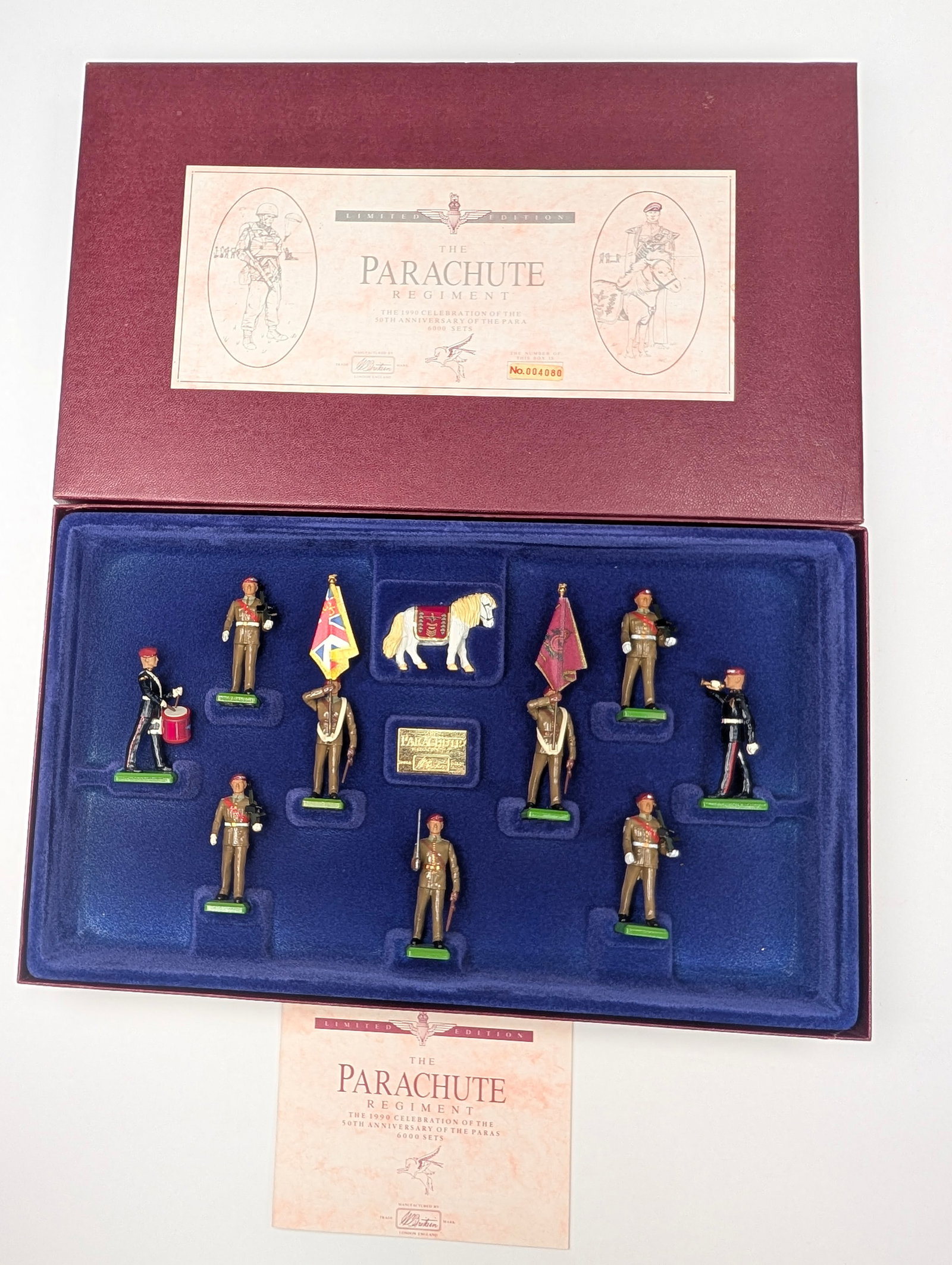 BRITAIN THE PARACHUTE REGIMENT SET: SET REMAINS NEW IN BOX.