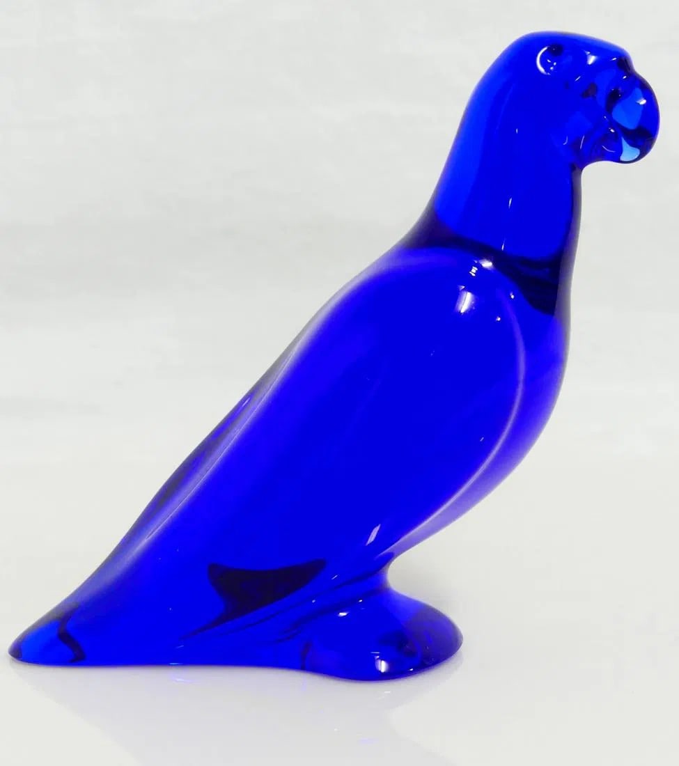 BACCARAT COBALT BLUE CRYSTAL PARROT (1 of 2)