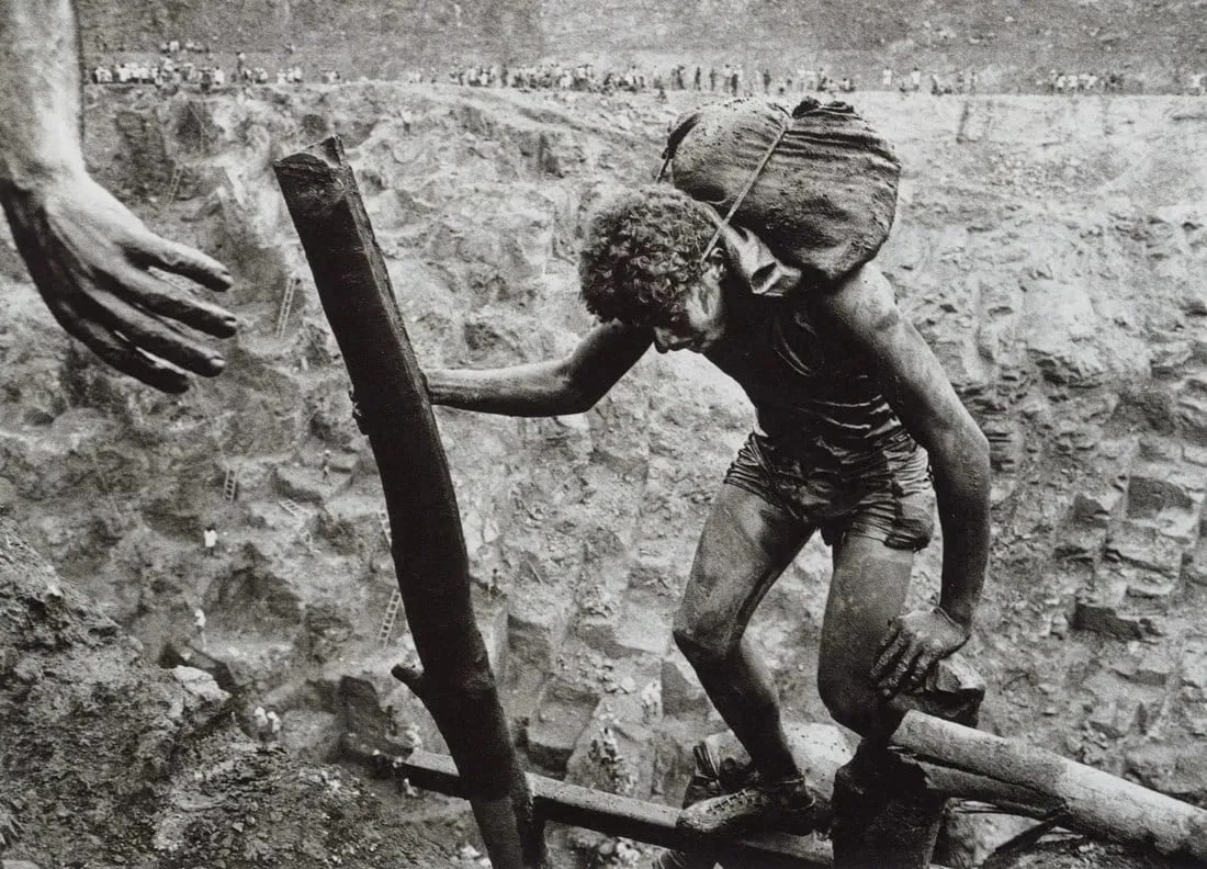 Sebastiao Salgado - Serra Pelada Gold Miners, Brazil: Sebastiao Salgado - Serra Pelada Gold Miners, Brazil. Photolitho. Measures: 9 1/2 x 6 1/3 inches.