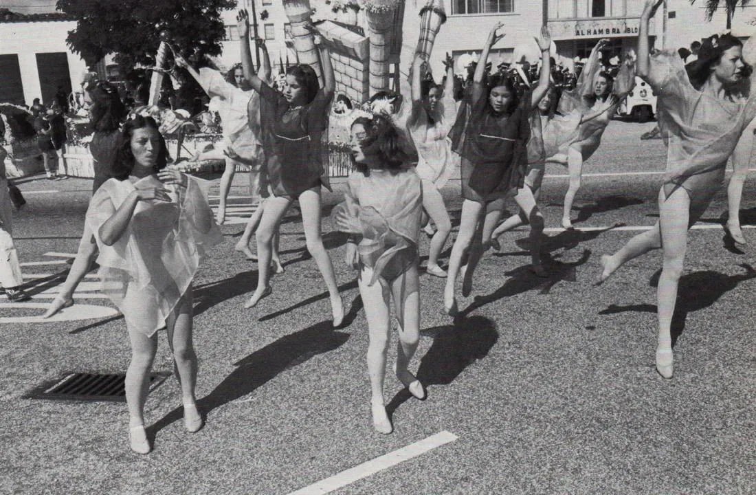 Lee Friedlander - Coral Gables, Florida: Lee Friedlander - Coral Gables, Florida. Photoengraving. Measures: 4 1/2 x 7 inches.