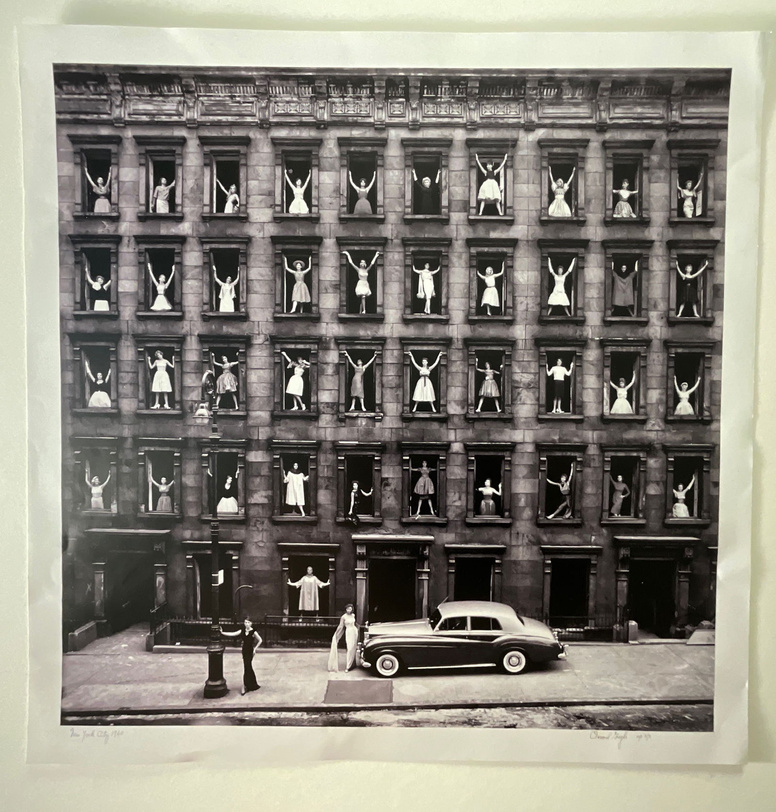 ORMOND GIGLI | GIRLS IN WINDOWS, NEW-YORK, 1960 (1 of 2)