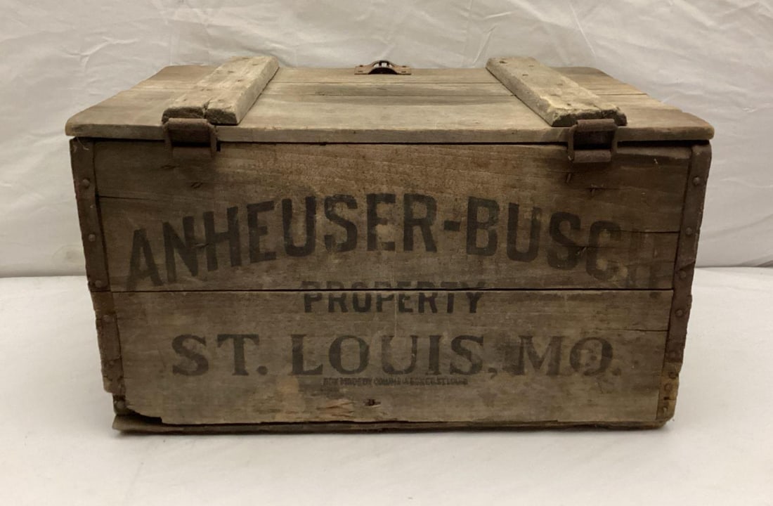 Early Anheuser Busch St Louis Wood Crate (1 of 8)