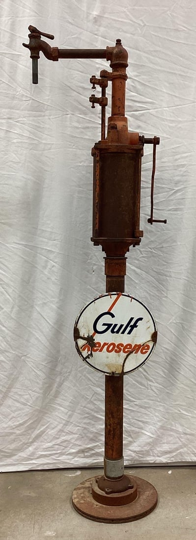 Early Gulf Curb Pump w/ Gulf Kerosene Porcelain Sign (1 of 4)
