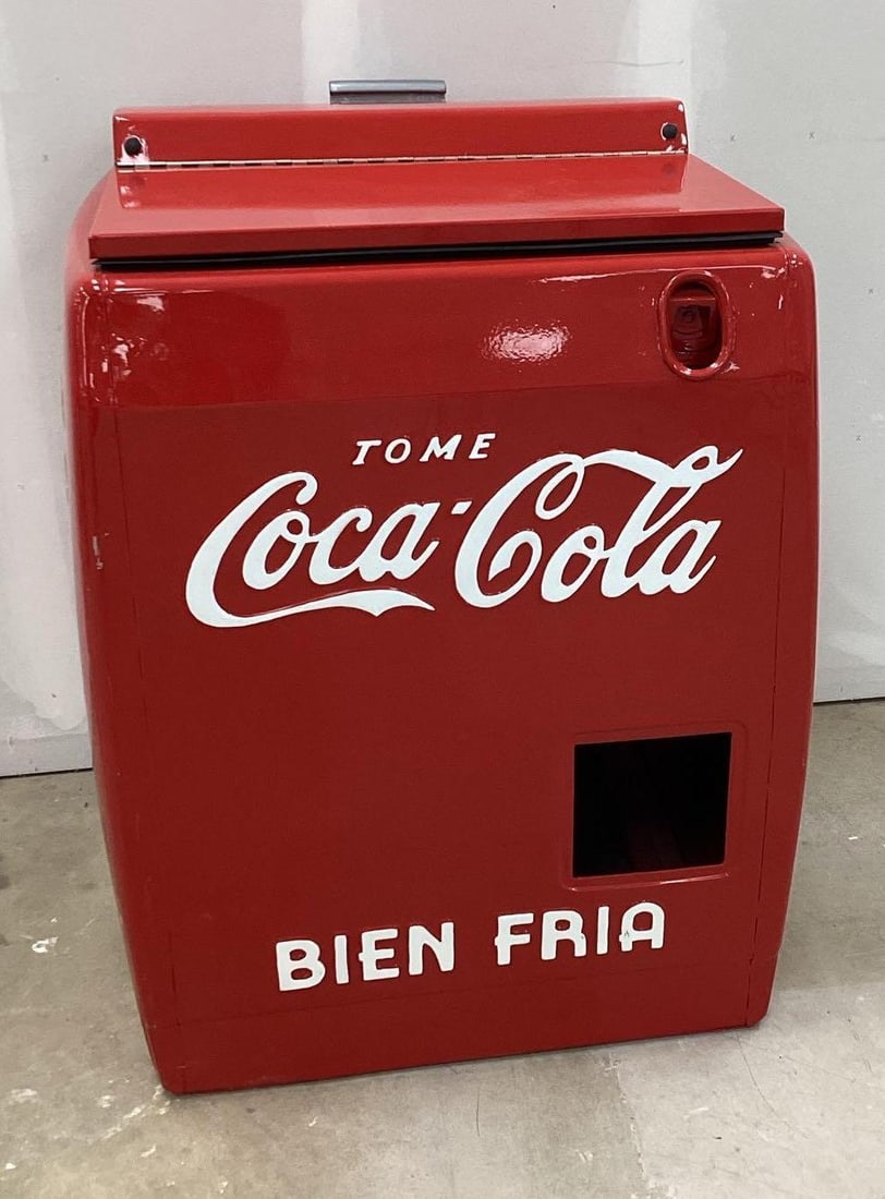 Tome' Coca-Cola Chest Cooler (1 of 6)