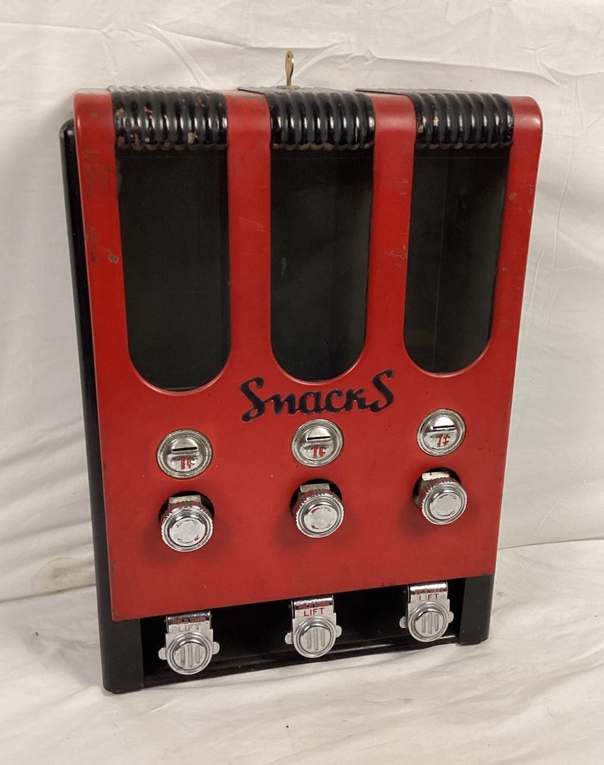 Vintage 1 Cent Snacks Vending Machine (1 of 4)