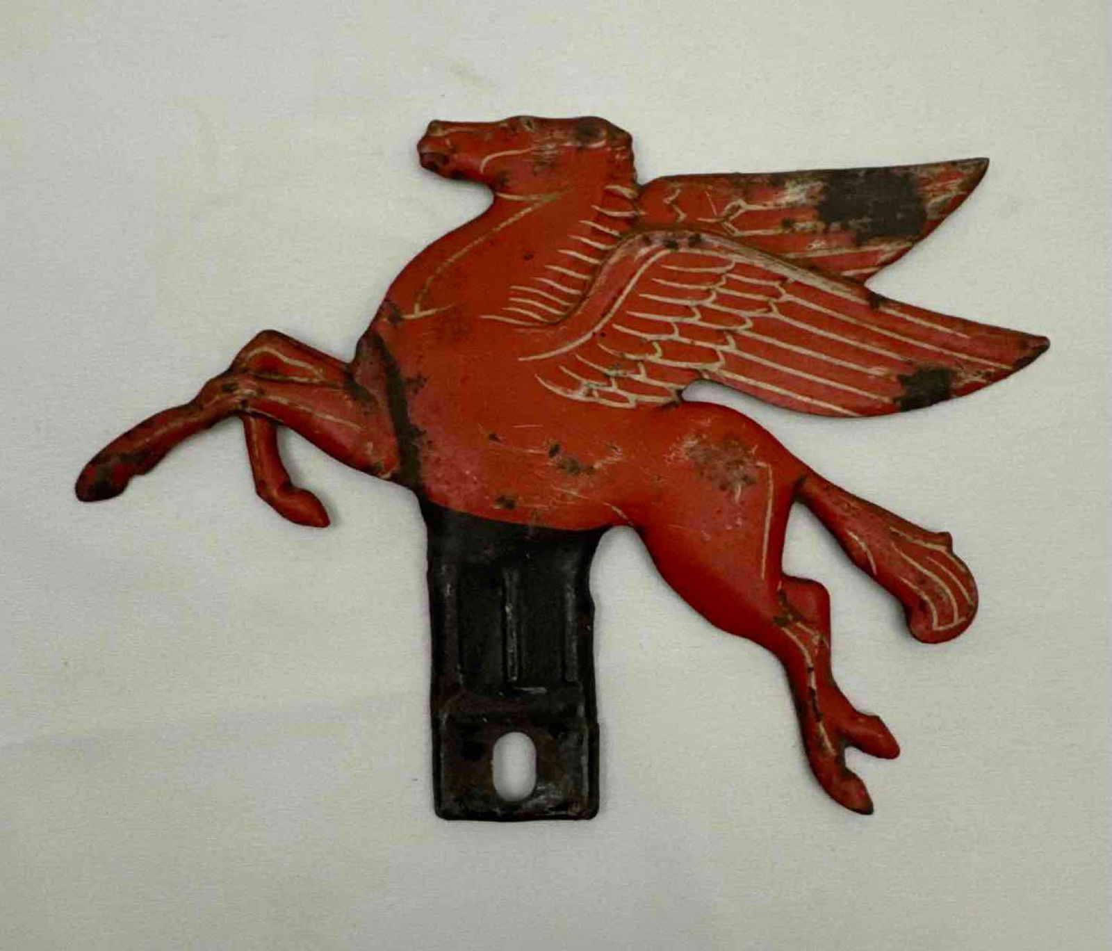 Mobil Pegasus License Plate Attachment (1 of 2)