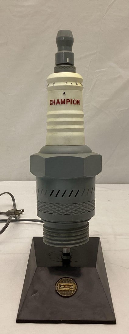 Champion Spark Plug Figural Radio (1 of 5)