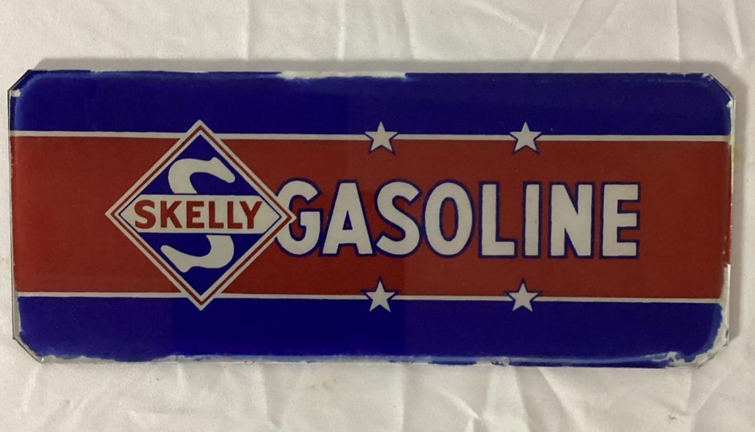Skelly Gasoline Pump Advertising Glass: Skelly Gasoline Pump Advertising Glass