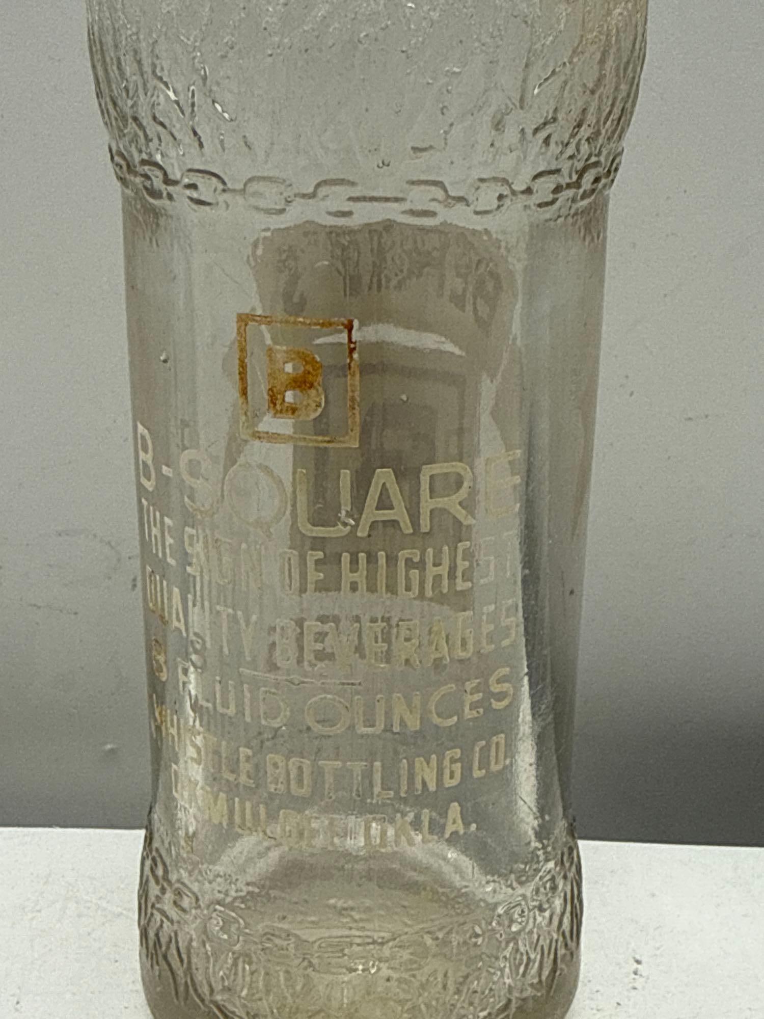 Berry's Be Square Art Deco Figural Soda Bottle Okmulgee, Oklahoma - 4