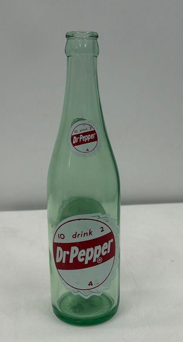 Dr Pepper 10-2-4 Bottle Cap Logo Soda Bottle - 2
