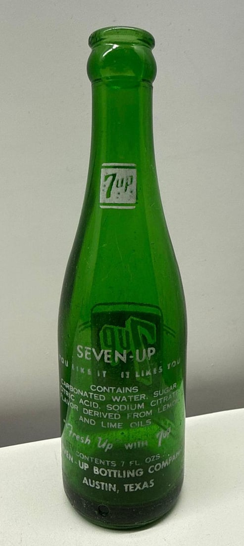 Art Deco 7up Soda Bottle Austin, Texas - 3