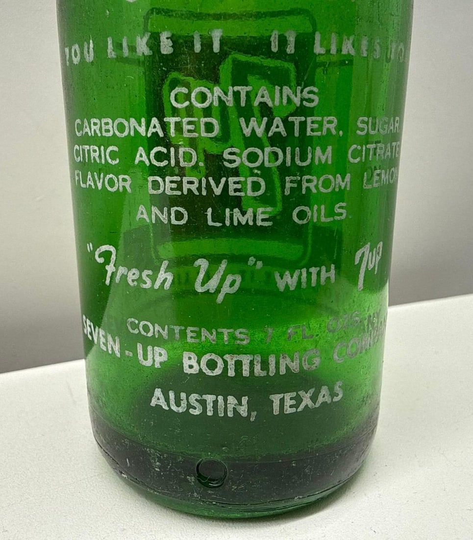 Art Deco 7up Soda Bottle Austin, Texas - 4