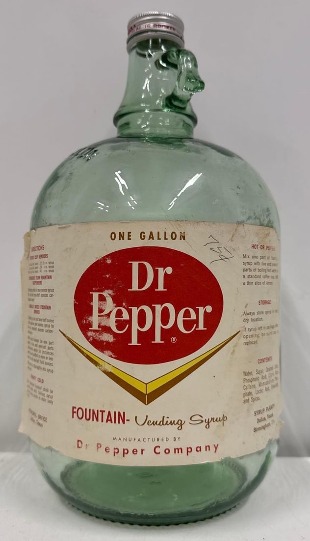 Dr Pepper "Chevron" One Gallon Franchise Bottle: Dr Pepper "Chevron" One Gallon Franchise Bottle