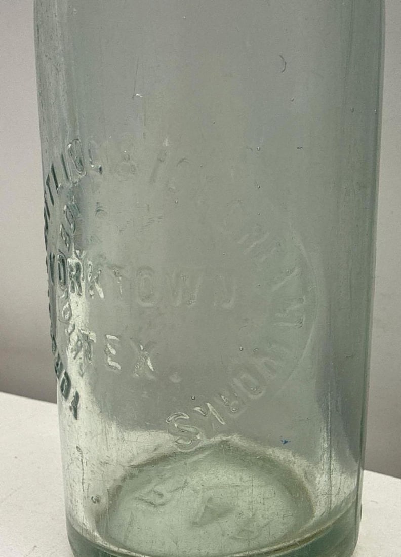 Yorktown Bottling & Ice Cream Soda Bottle Yorktown, Texas - 3