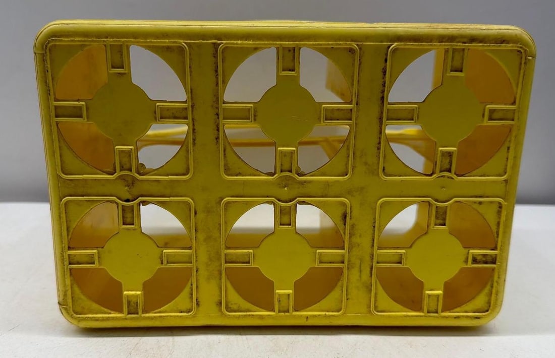 Dr Pepper Yellow Plastic Six Pack Bottle Carrier - 5