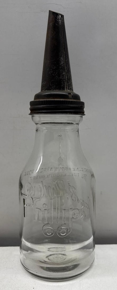 1920's Phillips 66 Quart Oil Bottle w/ Original Spout (1 of 6)