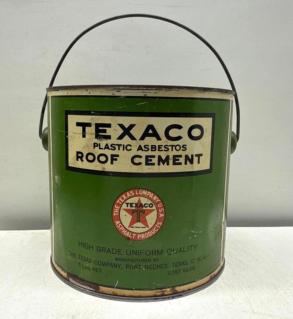 1920's Texaco Plastic Asbestos Roof Cement Five Pound Pail: Texaco Plastic Asbestos Roof Cement five pound pail.? Empty can dates to the 1920's and features early Texaco branding and product identification.? Presents with strong color and light wear.