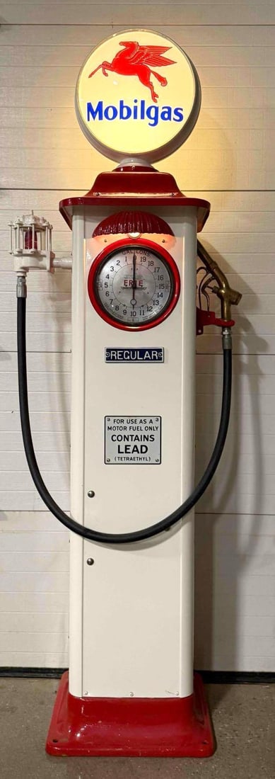 Mobil Clock Face Gasoline Pump Model 603 Erie (1 of 10)