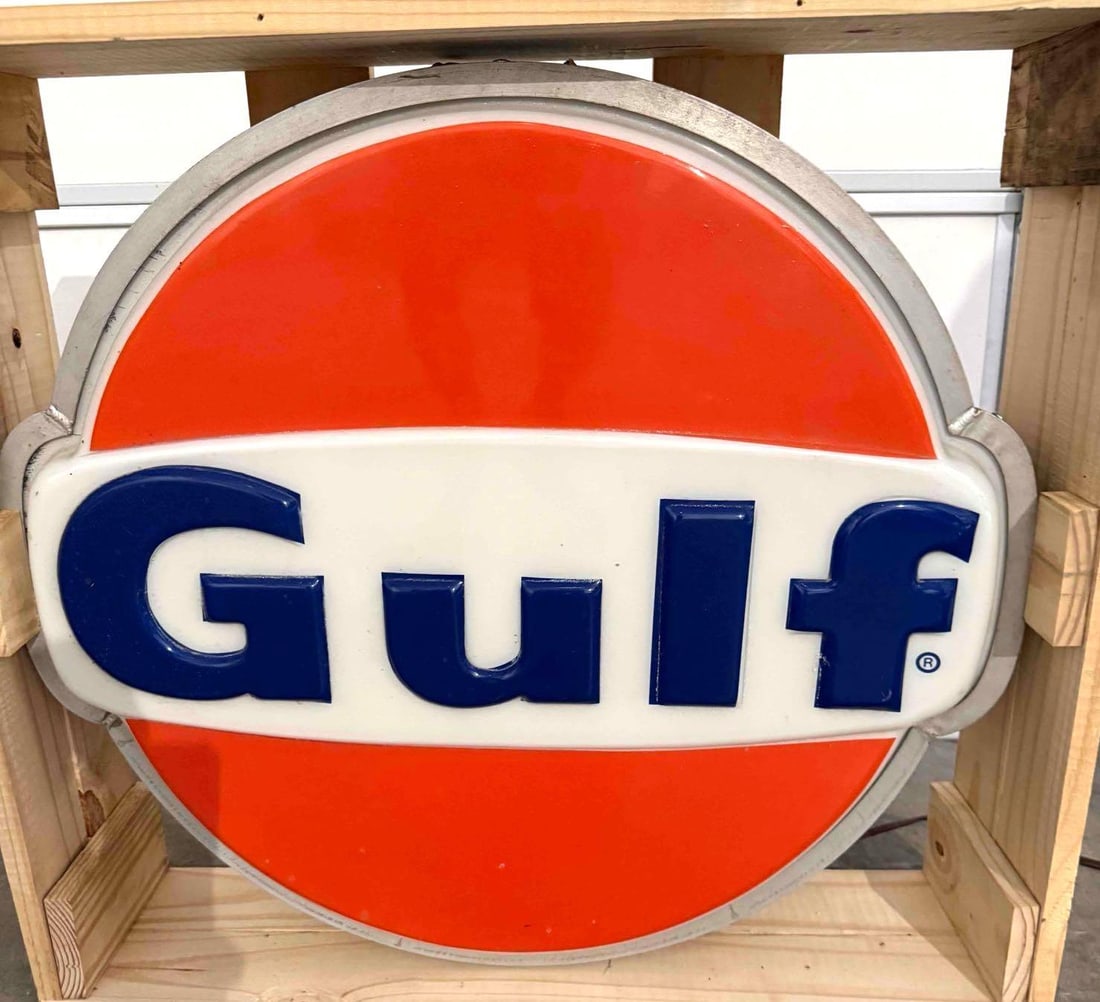 Gulf "Dog Ear" Lighted Sign: Gulf Single Sided lighted plastic sign.? Heavily embossed, dog ear shaped and is equipped with new can and LED lighting.? Presents in very nice condition.? Measures 29x26x7.