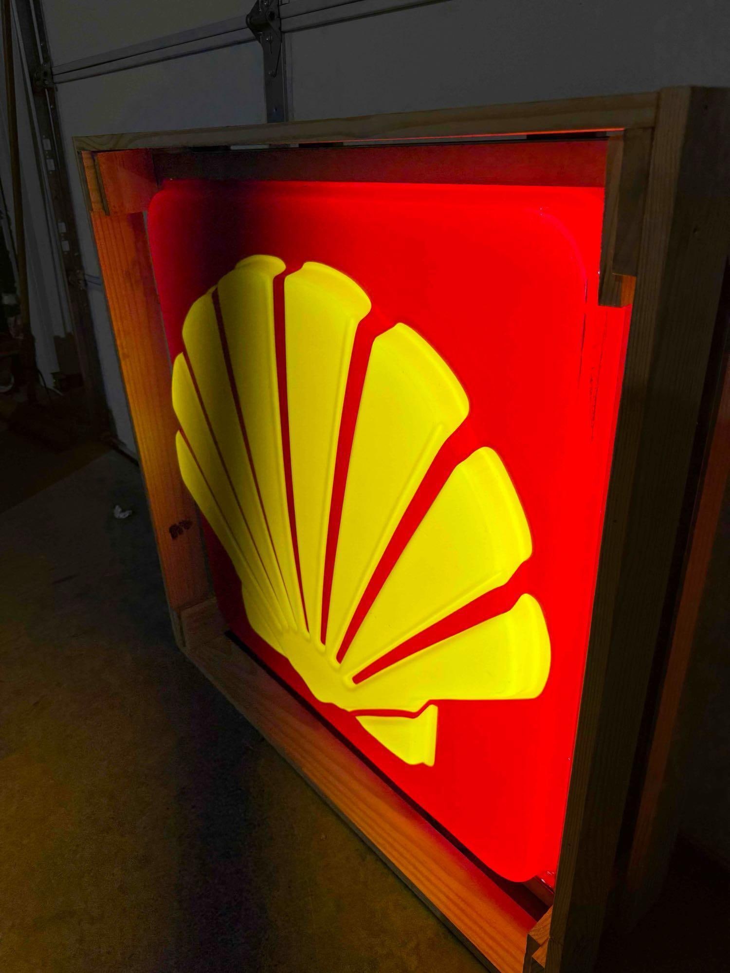 Shell Clam Lighted Sign - 2