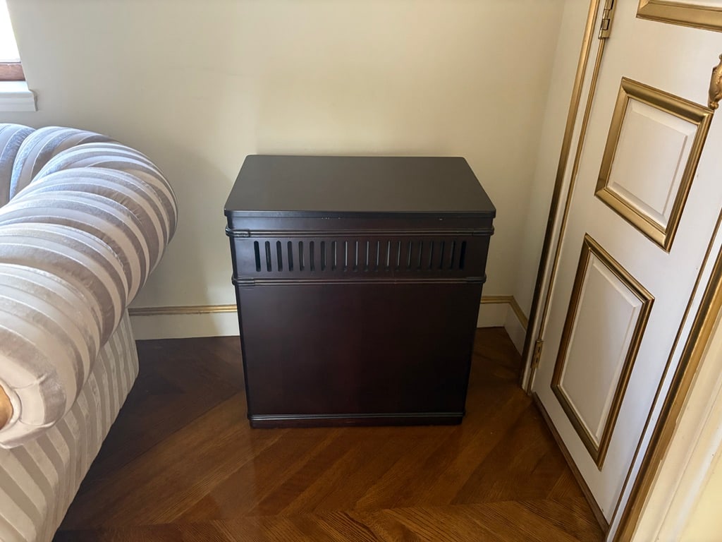 Laundry Hamper (1 of 3)