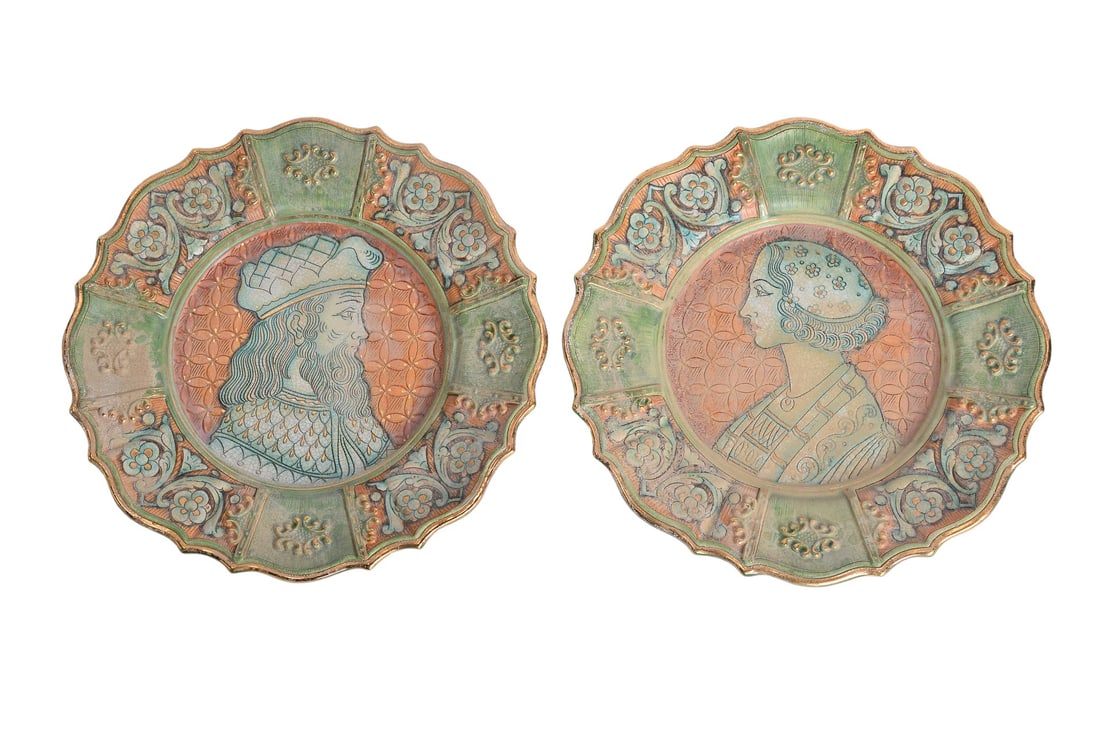 19th Century Pair of DERUTA Pottery GIALLETTI PIMPINELLI Renaissance PortraitsPlates (1 of 3)