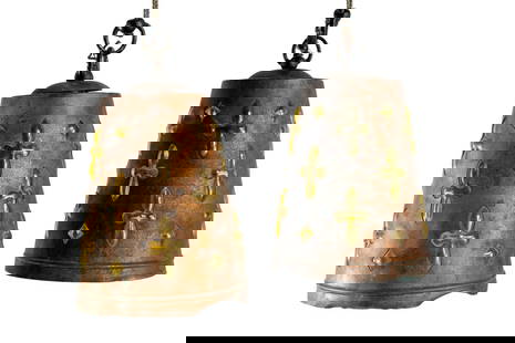 Pair Mid-Century Brutalist Pendant Copper Hanging  Nanny Still Lamps: Check out this lovely old hanging Pendant Lamp from the 1960s! It was made by Nanny Still-McKinney. The lamps a special style called Brutalist design, and it looks really nice 1960s decor. It's made o