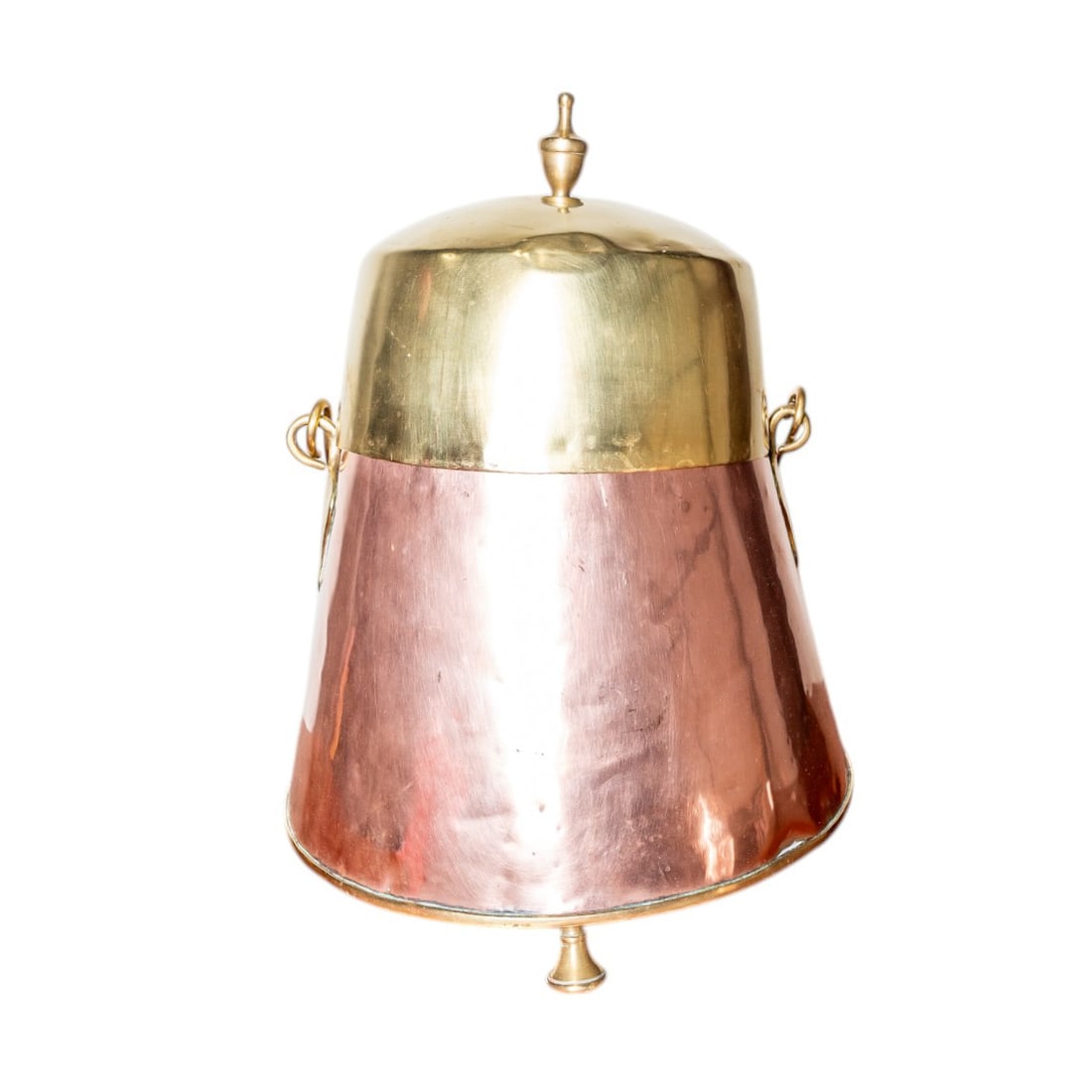 19th Century Dutch Copper and Brass Doofpot: This 19th Century Dutch Copper and Brass Doofpot is a beautifully crafted antique with a polished finish. Featuring a rich patina and classic Dutch design, it measures 15" (38.1 cm) H, 7 5/8" (19.4 cm