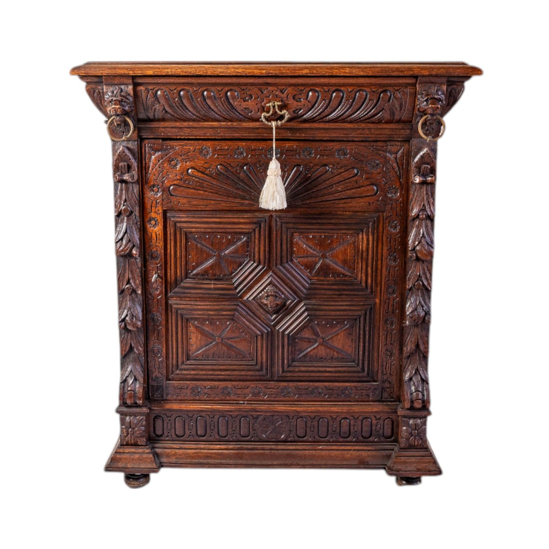 Early 19th Century French Renannisance Brittany Breton Handcarved Oak Cabinet (1 of 11)