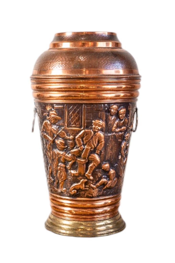 Mid-19th Century French Copper & Brass Repousse Chateau Umbrella Basket: This Mid-19th Century French Copper & Brass Repouss Chateau Umbrella Basket is a beautifully crafted piece that exudes elegance and history. Featuring intricate repouss? detailing, the warm copper and