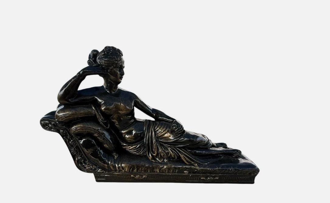 Pauline Bonaparte Venus Victrix Female Plaster Sculpture Bronze Finish 18”: Elegant vintage plaster sculpture depicting the reclining female figure Pauline Bonaparte Venus Victrix, inspired by Antonio Canova’s celebrated Neoclassical masterpiece.Pauline Bonaparte is portray