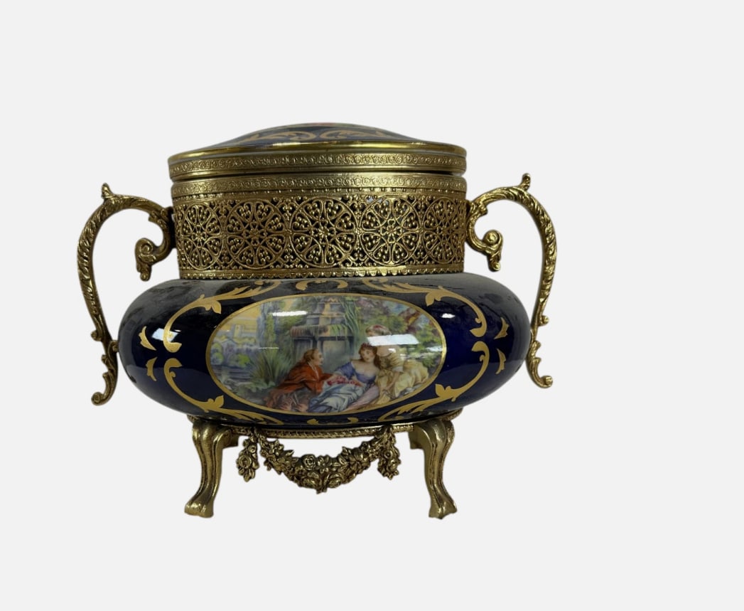 T. Limoges Peint A La Main Porcelain Gilt Bronze Bonbonniere Centerpiece France (1 of 20)
