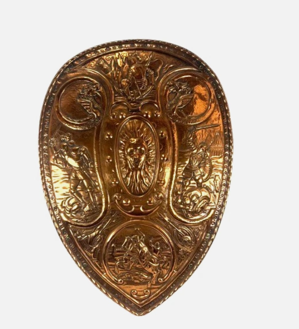Antique French Repousse Copper Heraldic Wall Plaque Shield Armor: Offered is a beautiful antique French repoussé copper heraldic wall plaque dating from the late 19th to early 20th century. Crafted from pressed and hand-finished copper, this decorative shield showc