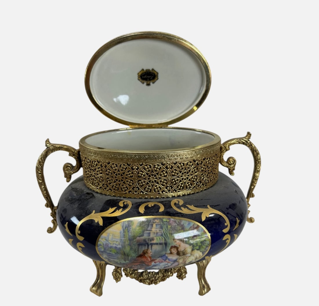 T. Limoges Peint A La Main Porcelain Gilt Bronze Bonbonniere Centerpiece France (1 of 18)