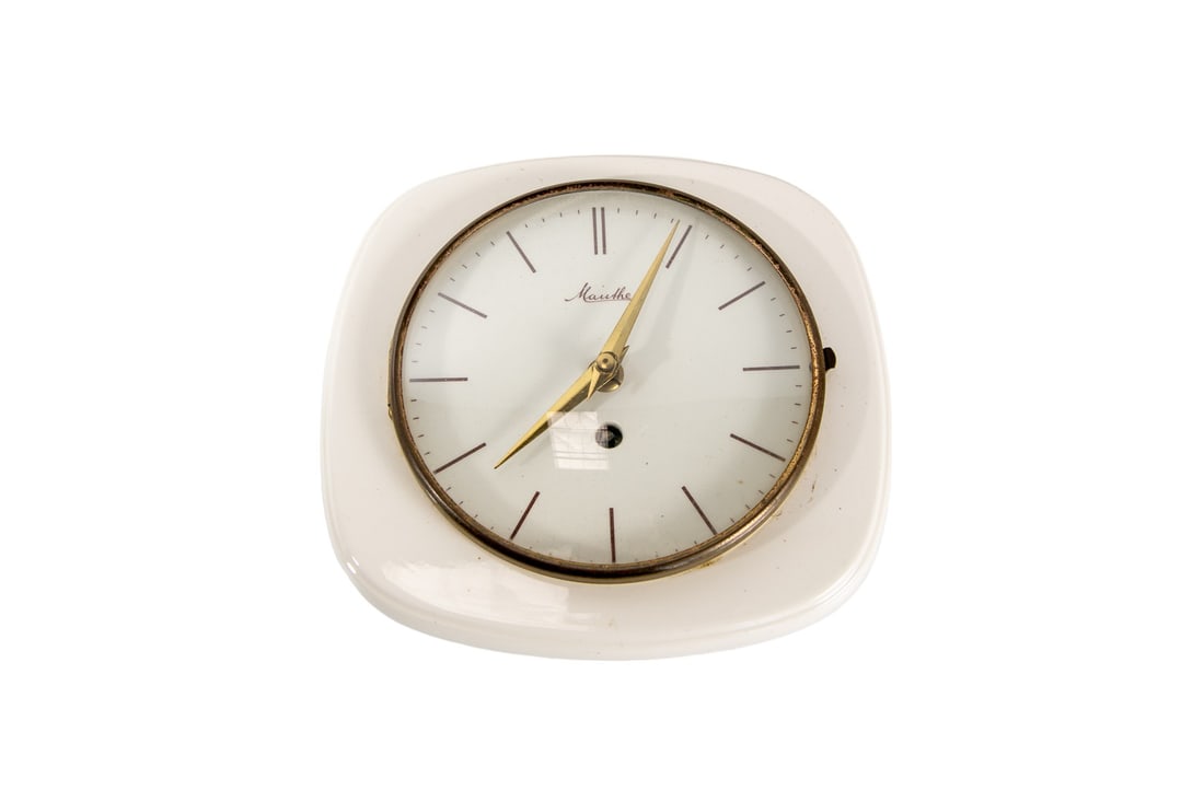 Vintage Mauthe Germany White Wall Clock ( Missing Key AS-IS) (1 of 4)