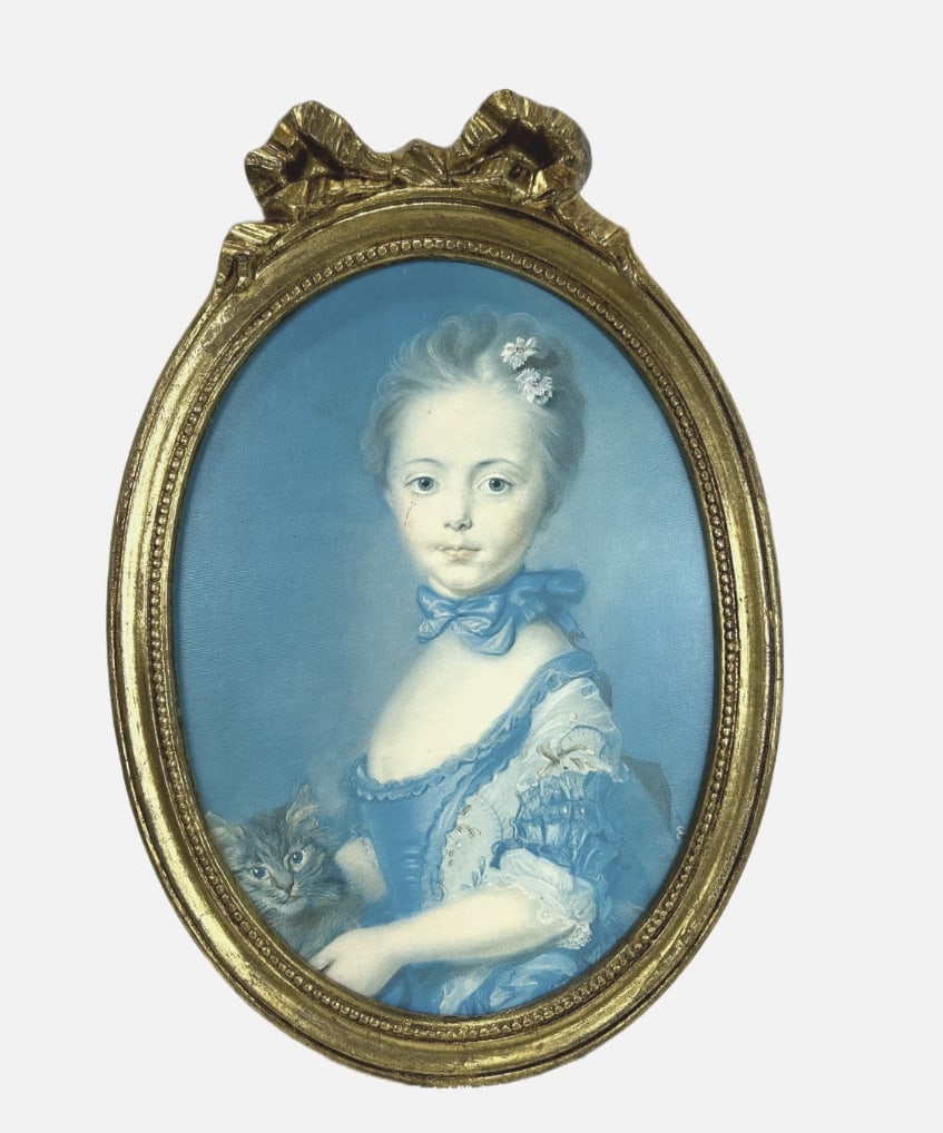 Vintage Oval Gilt Bow Frame 19” French Rococo Style Portrait Picture Frame #2: Elegant vintage oval gilt picture frame with decorative bow crest, beaded inner border, and classic French Rococo / Louis XVI inspired styling. The frame has a beautiful gold-tone finish with raised o
