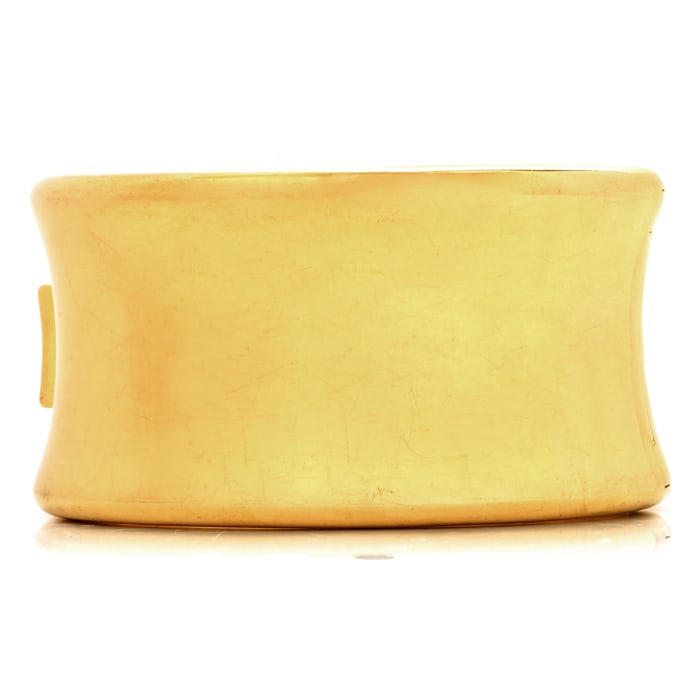 Italian 18K Yellow Gold Concave Mirror Finish Wide Bangle Bracelet 94.1 Grams: Exquisite Italian Jacente Wide Cuff Bracelets.This Chic 1980s piece is made of 18K yellow gold with a highly polished finish, finely made in Italy.This bracelet weighs approx. 94.1 grams of luxurious